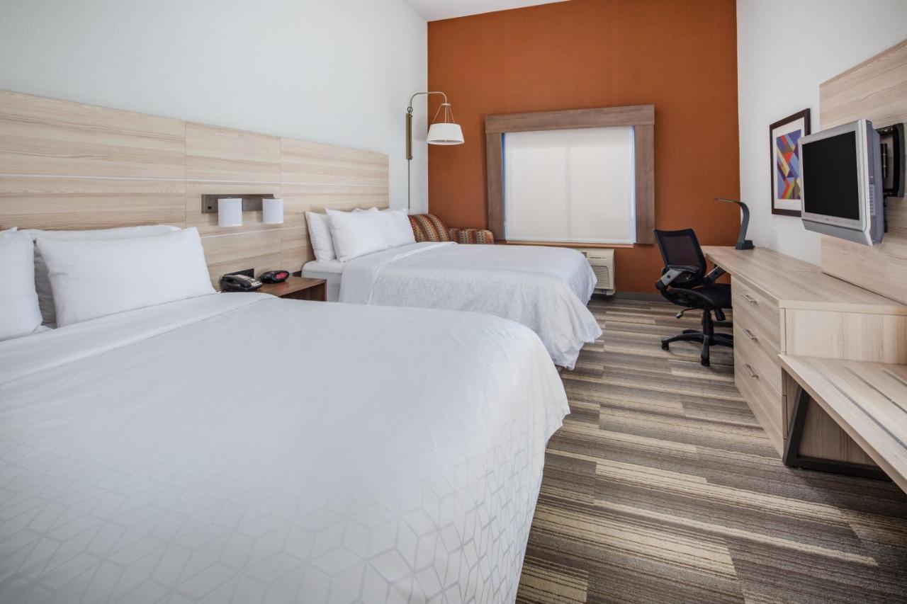 Executive Twin Room - Non-Smoking at Holiday Inn Express and Suites Ontario Airport by IHG