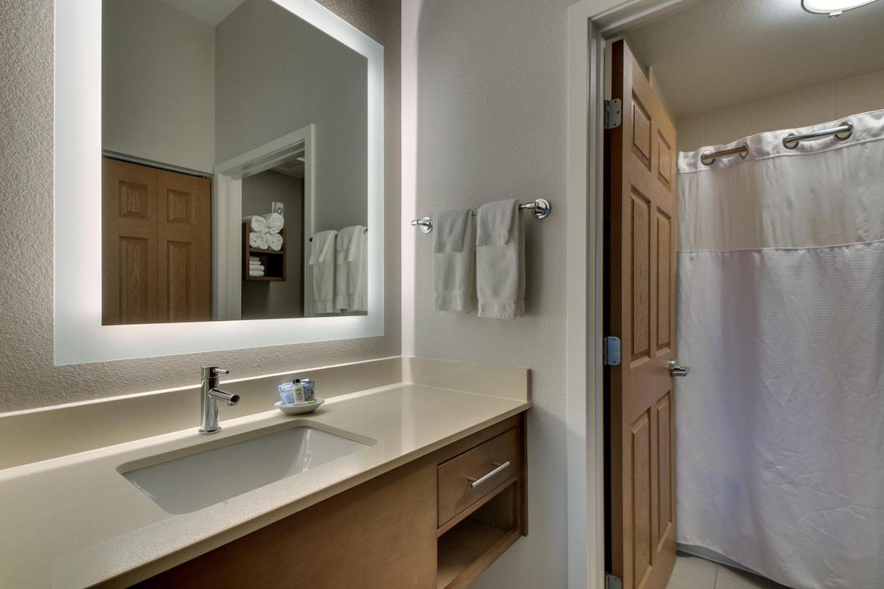 Queen Studio Suite with Batch Tub - Mobility Accessible - Non-Smoking at Staybridge Suites Missoula, an IHG Hotel