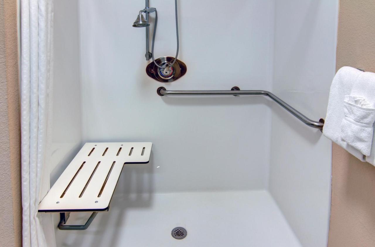 Twin Room - Mobility Access/Hearing Accessible at Holiday Inn Express & Suites Paris, Texas by IHG
