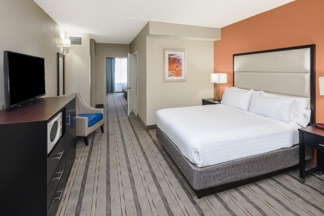 Family Suite with Mobility Accessible Tub at Holiday Inn Express & Suites Atlanta NE - Duluth by IHG