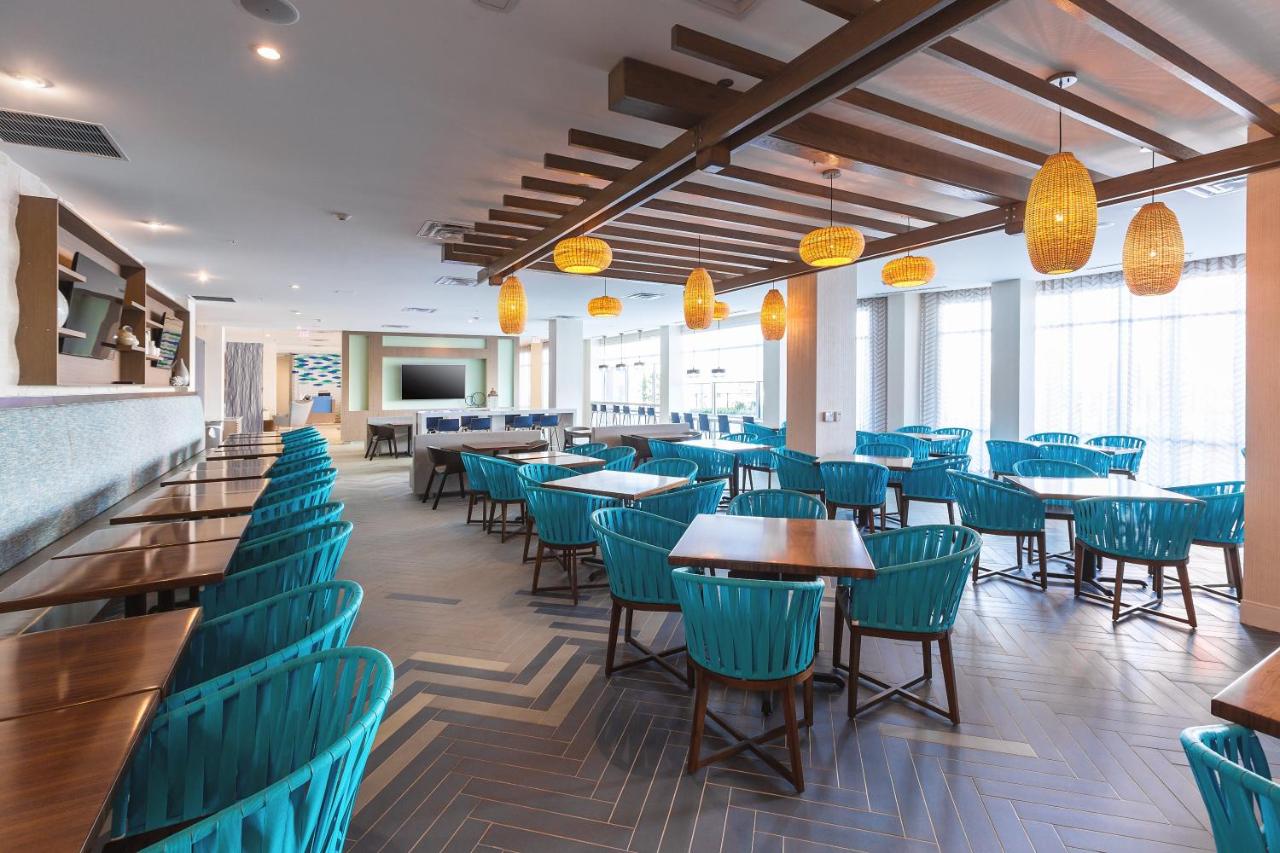  | Holiday Inn Express & Suites Orlando at SeaWorld