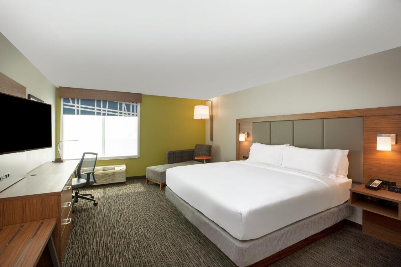 King Room - Hearing Access/Roll in Shower - Non-Smoking at Holiday Inn Express Hotel & Suites Columbus by IHG