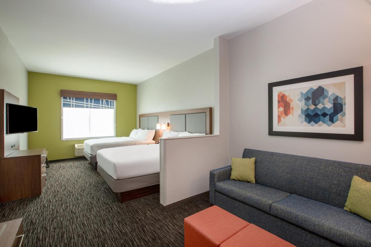Queen Suite with Sofa Bed at Holiday Inn Express Hotel & Suites Columbus by IHG