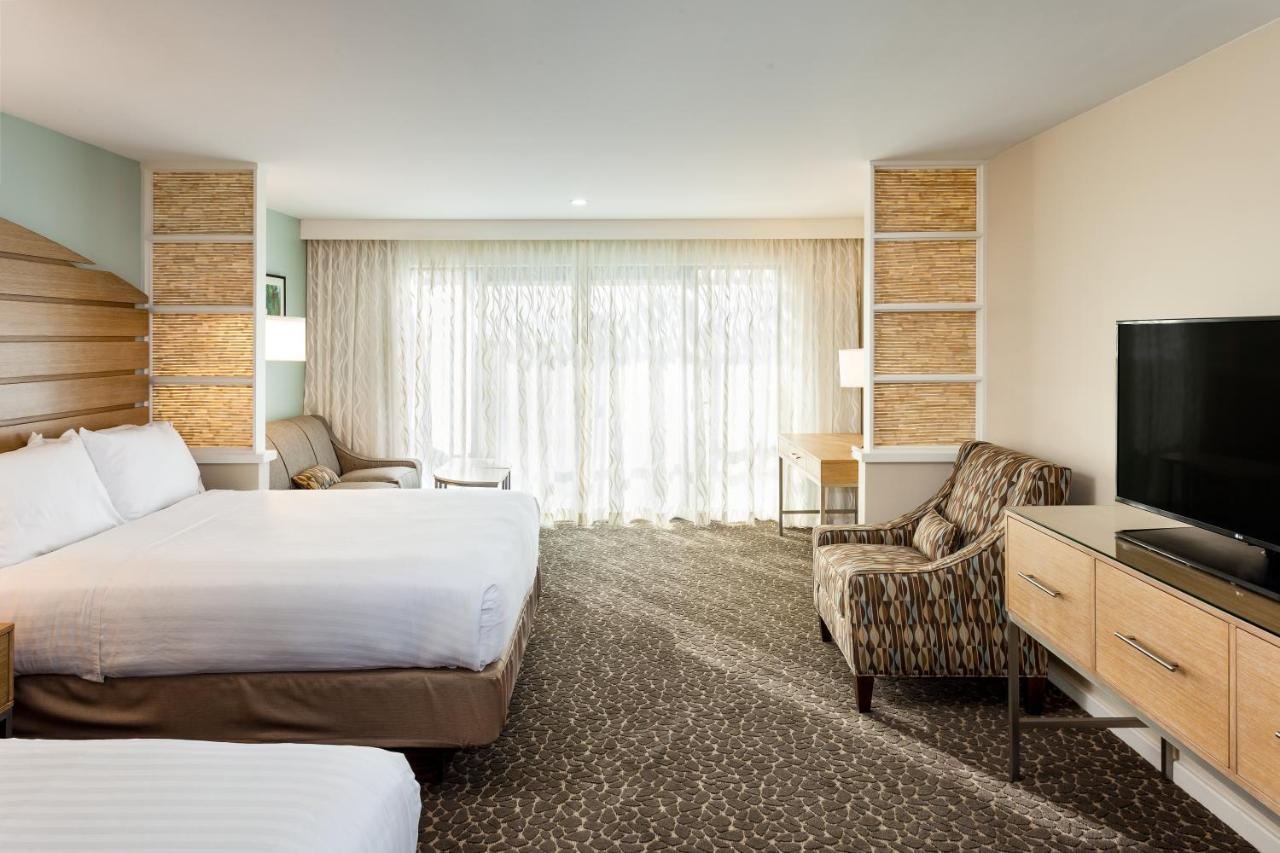 Two Queen Studio at Holiday Inn Express & Suites La Jolla – Windansea Beach by IHG