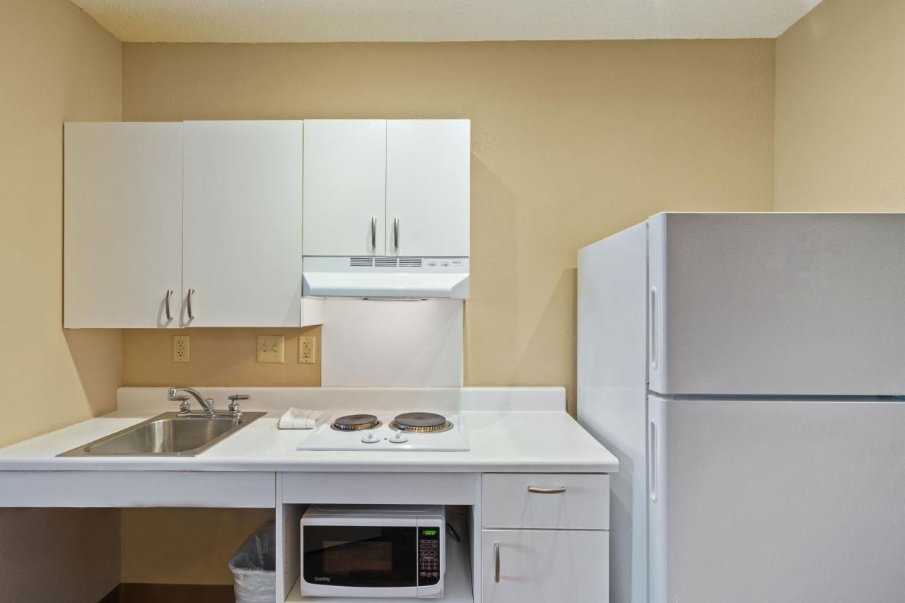 Queen studio with 1 Queen Bed - Disability Access/Non-Smoking at Extended Stay America Suites Washington DC Springfield