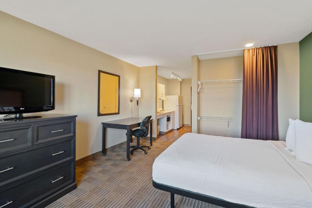 Queen studio with 1 Queen Bed - Disability Access/Non-Smoking at Extended Stay America Suites Washington DC Springfield