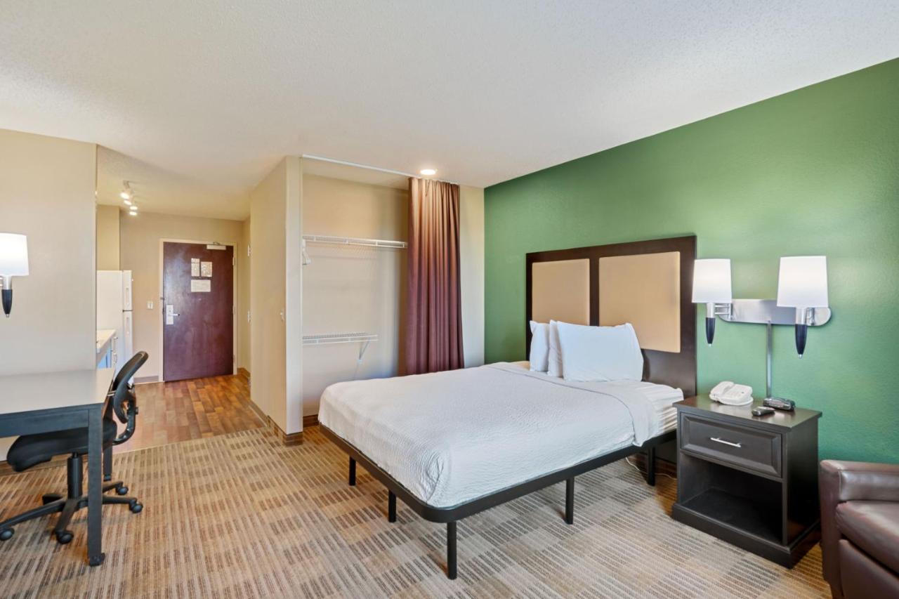 Queen studio with 1 Queen Bed - Disability Access/Non-Smoking at Extended Stay America Suites Washington DC Springfield