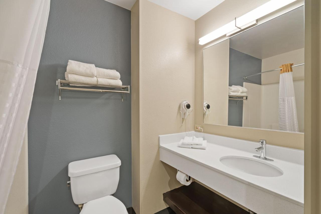 Queen Studio - Non-Smoking at Extended Stay America Suites Washington DC Centreville Manas