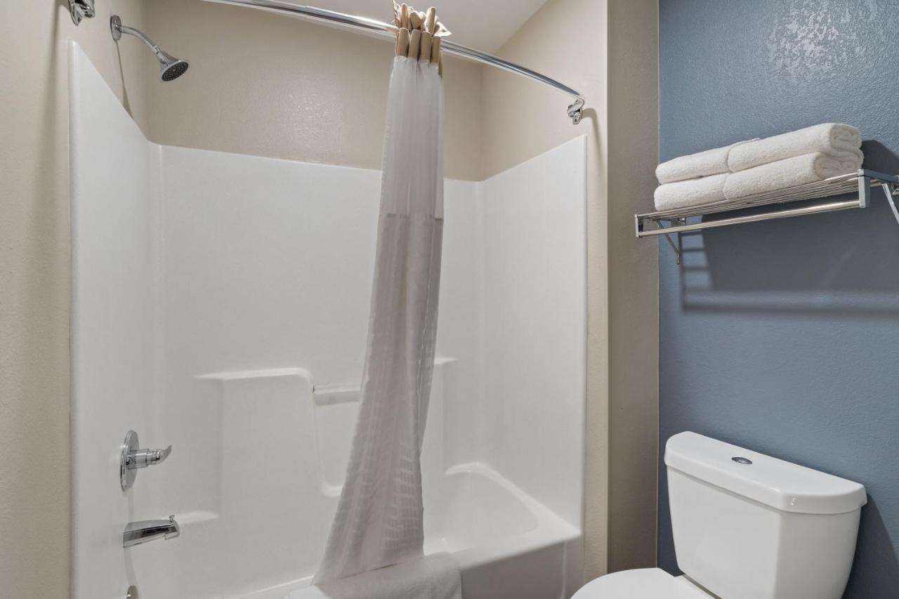 One Bedroom Suite - Non-Smoking at Extended Stay America Suites Washington DC Centreville Manas