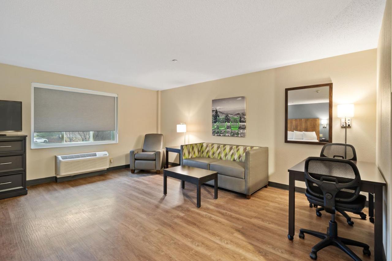 One Bedroom Suite - Non-Smoking at Extended Stay America Suites Washington DC Centreville Manas