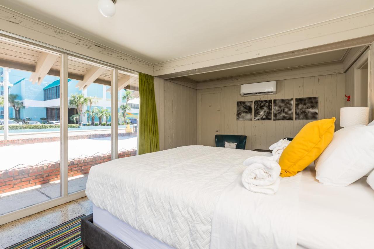 Waikiki Village Retro Motel by Oceana Resorts