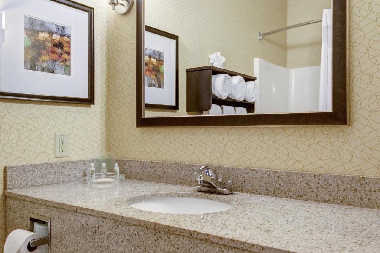 Room Selected at Check-In at Holiday Inn Poplar Bluff, an IHG Hotel