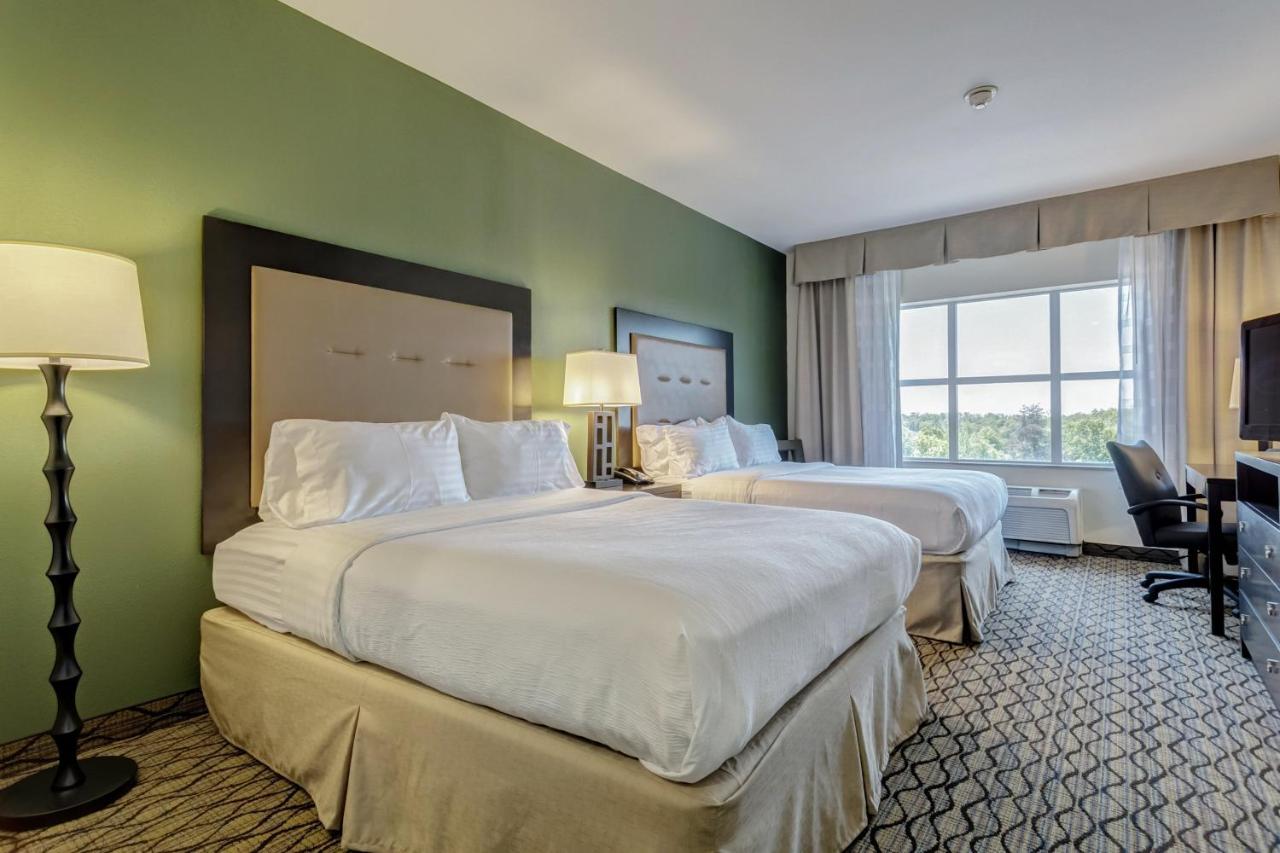 Queen Room with Two Queen Beds - Non-Smoking at Holiday Inn Poplar Bluff, an IHG Hotel
