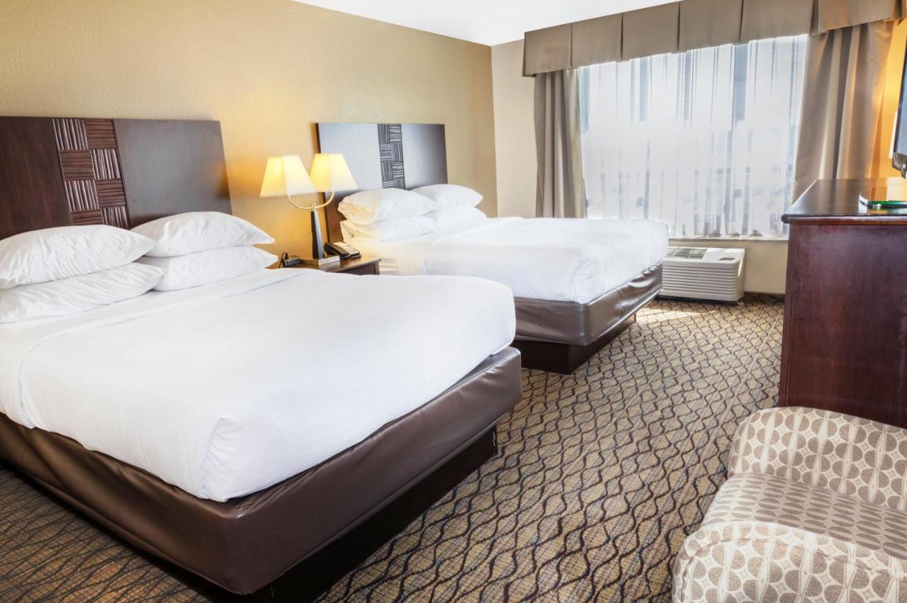 Twin Room - Mobility Access/Hearing Accessible at Holiday Inn St. Louis Arpt West-Earth City by IHG