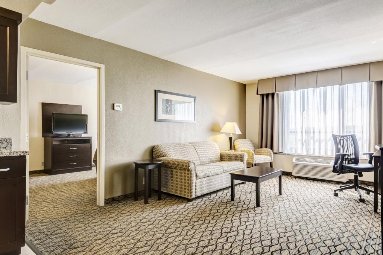 Suite - Mobility Access/Hearing Accessible at Holiday Inn St. Louis Arpt West-Earth City by IHG