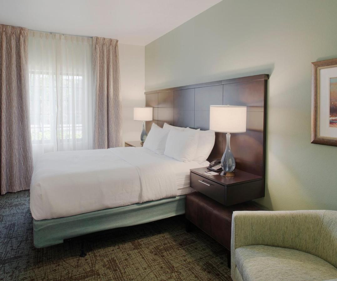 Queen Studio Suite - Non-Smoking at Staybridge Suites Fayetteville/Univ Of Arkansas by IHG