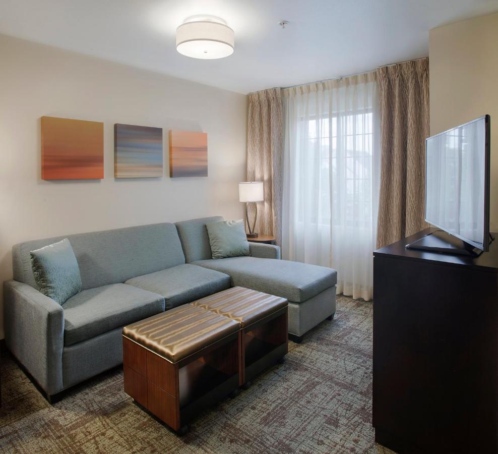 One-Bedroom Suite - Non-Smoking at Staybridge Suites Fayetteville/Univ Of Arkansas by IHG