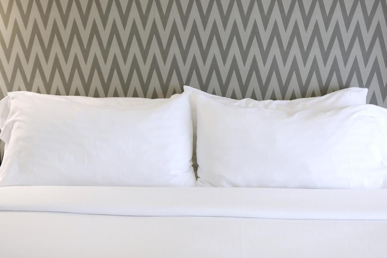 King Room - Non-Smoking at Holiday Inn Chicago O'Hare Area by IHG