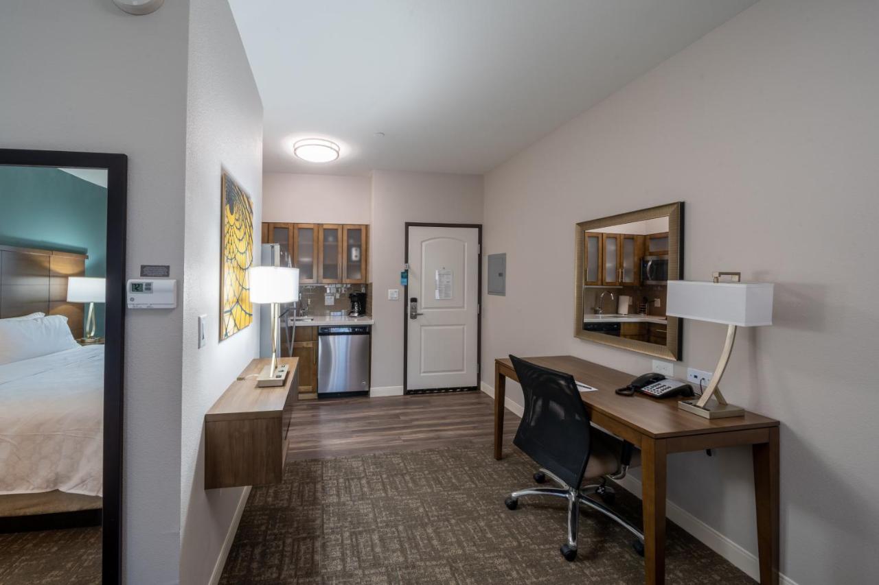 King Studio Suite - Mobility Acces Tub/Non-Smoking at Staybridge Suites Houston East - Baytown by IHG