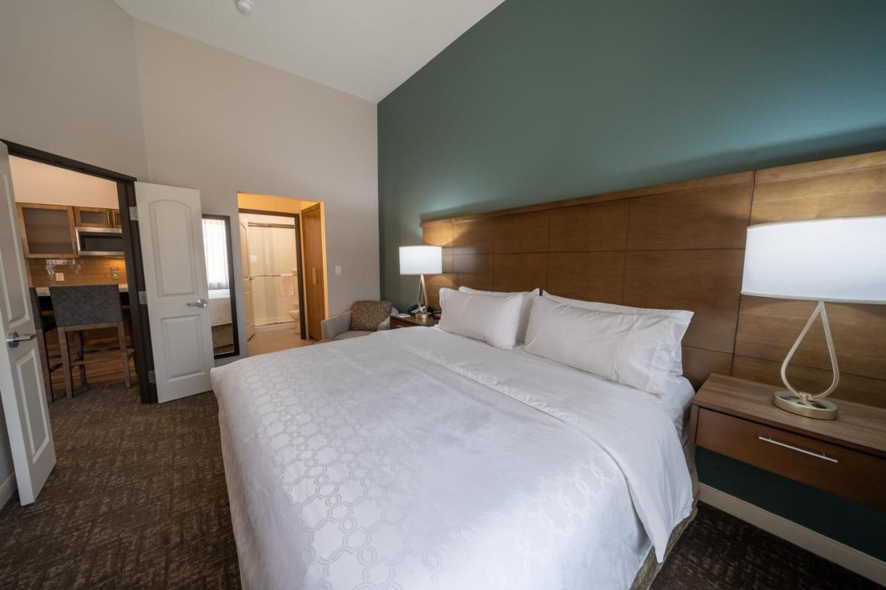 One Bedroom Suite - Hearing Access - Non-Smoking at Staybridge Suites Houston East - Baytown by IHG