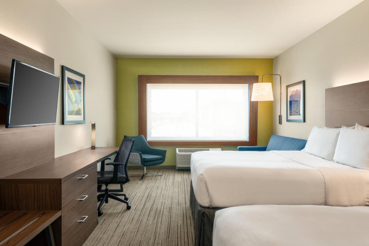 Suite - Hearing Accessible at Holiday Inn Express & Suites West Des Moines - Jordan Creek by IHG