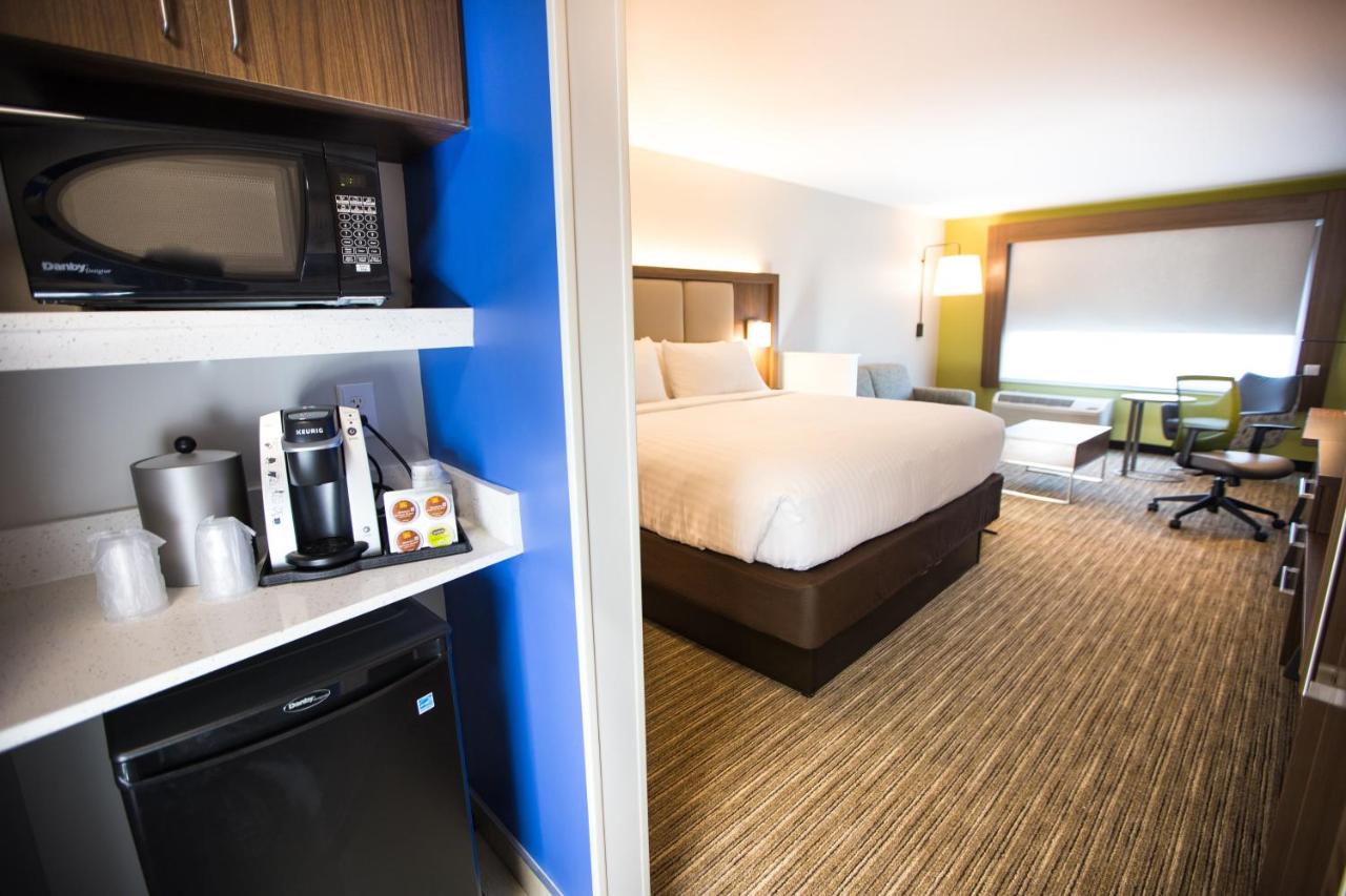 King Room - Hearing Accessible - Non-Smoking at Holiday Inn Express & Suites Greenville S- Piedmont by IHG
