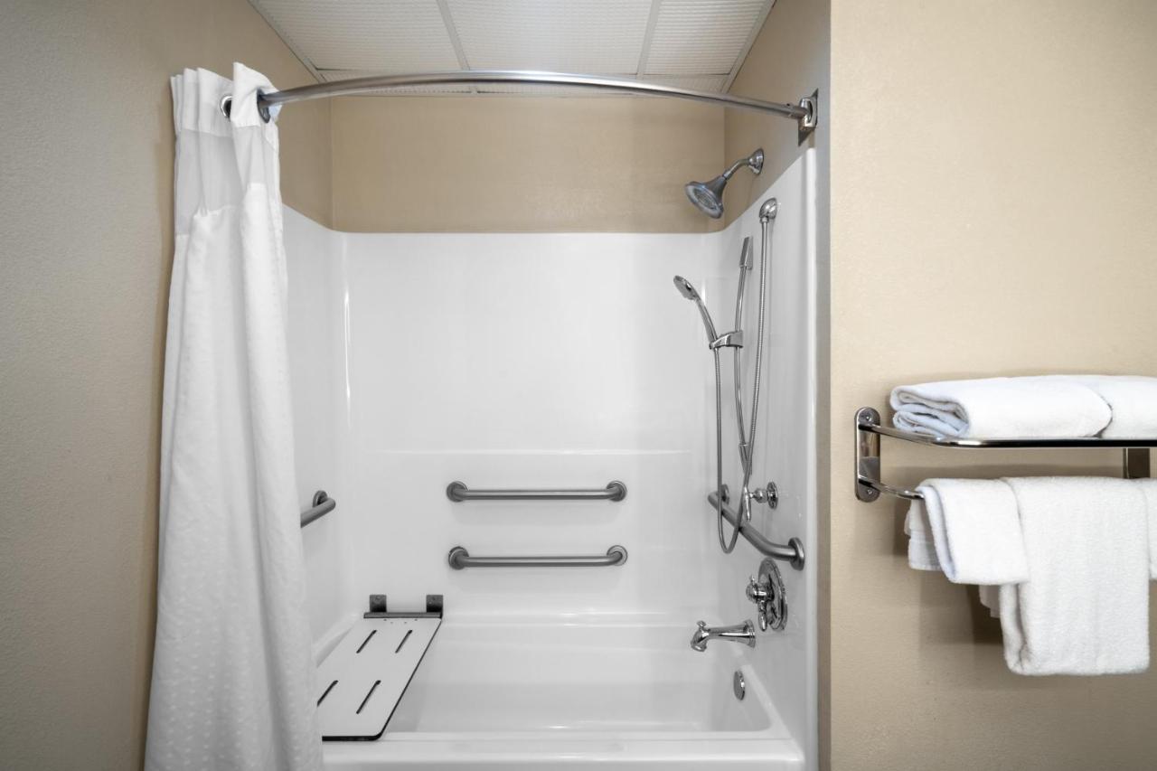 Standard Room at Holiday Inn Express & Suites Ashland by IHG