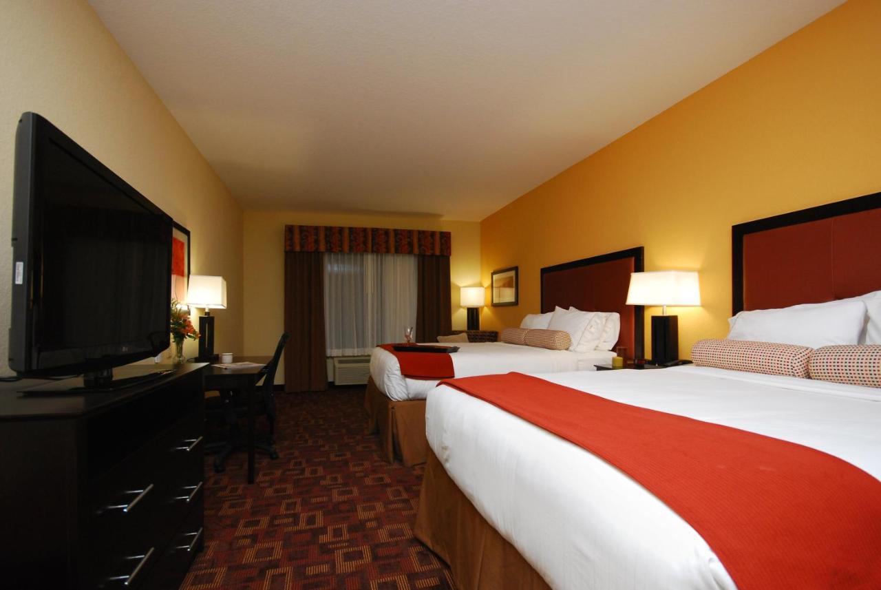  | Holiday Inn Express & Suites Gonzales
