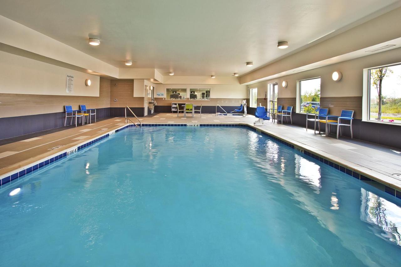  | Holiday Inn Express & Suites Ann Arbor West
