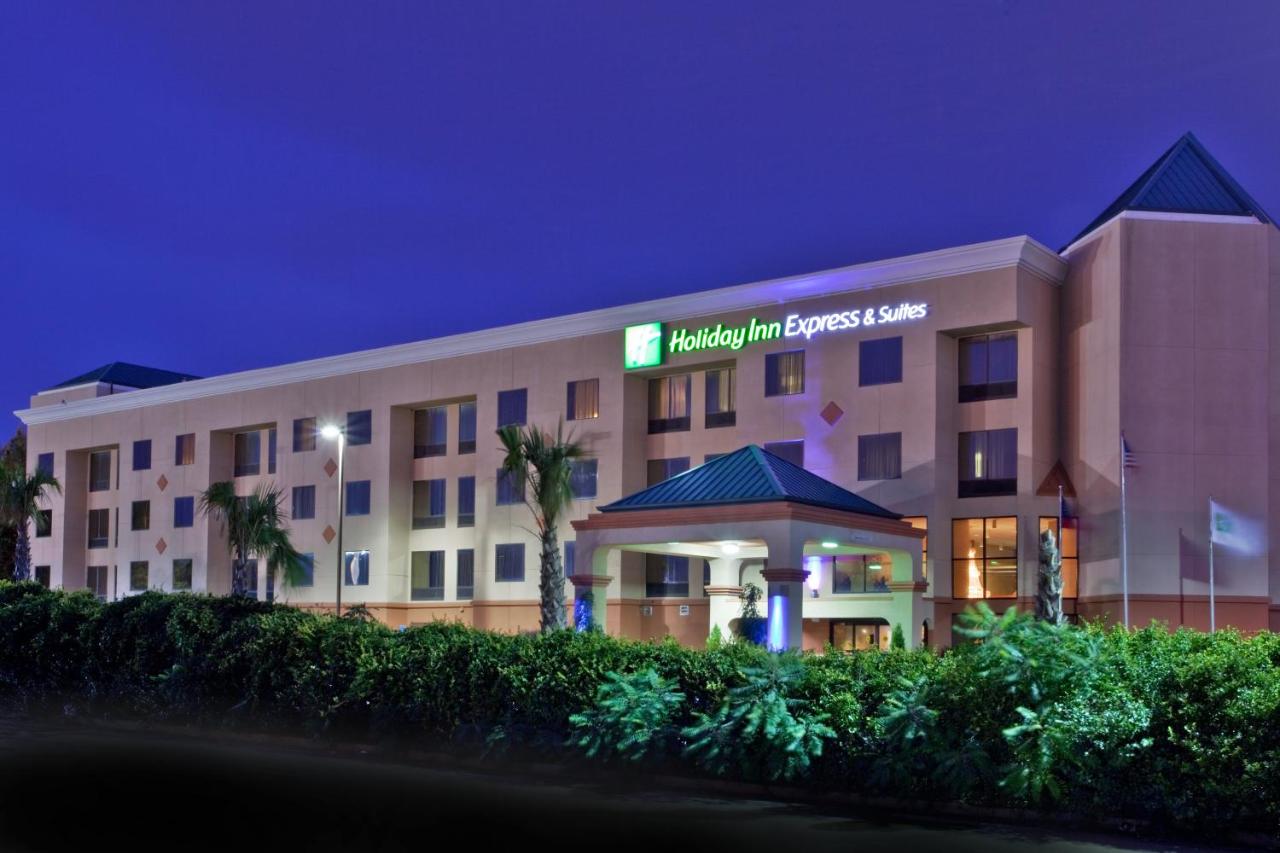  | Holiday Inn Express Hotel & Suites