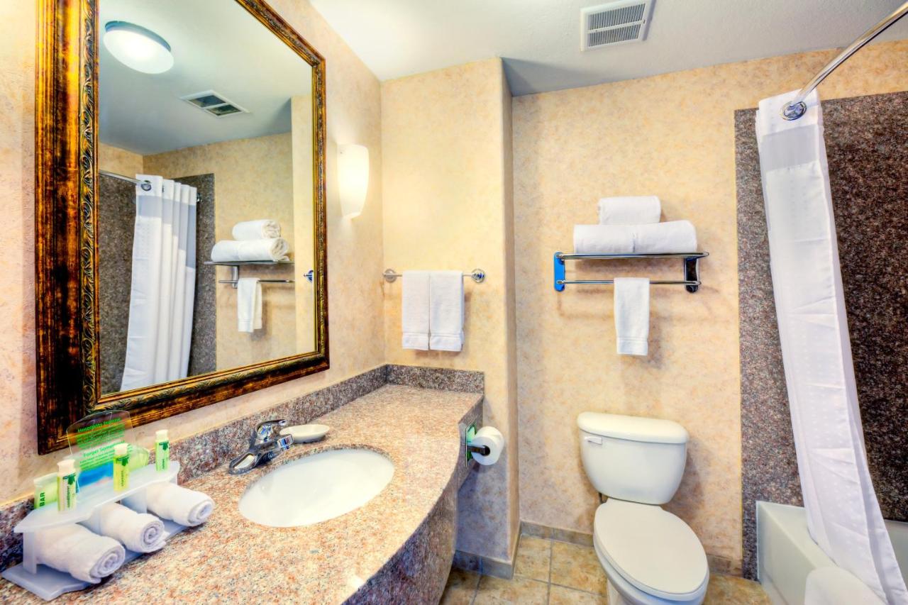  | Holiday Inn Express And Suites Granbury