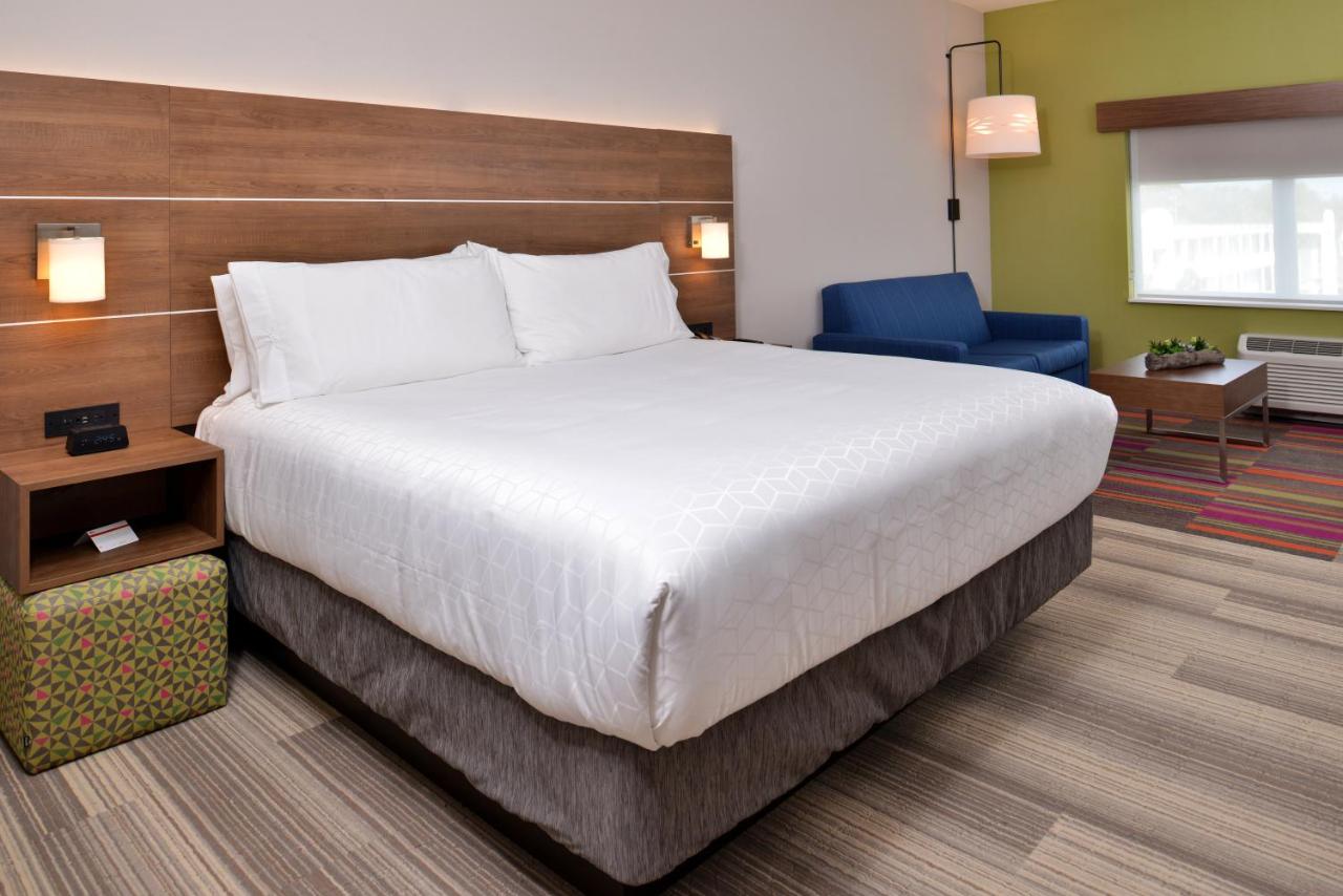 King Suite - Non-Smoking at Holiday Inn Express & Suites West Melbourne by IHG