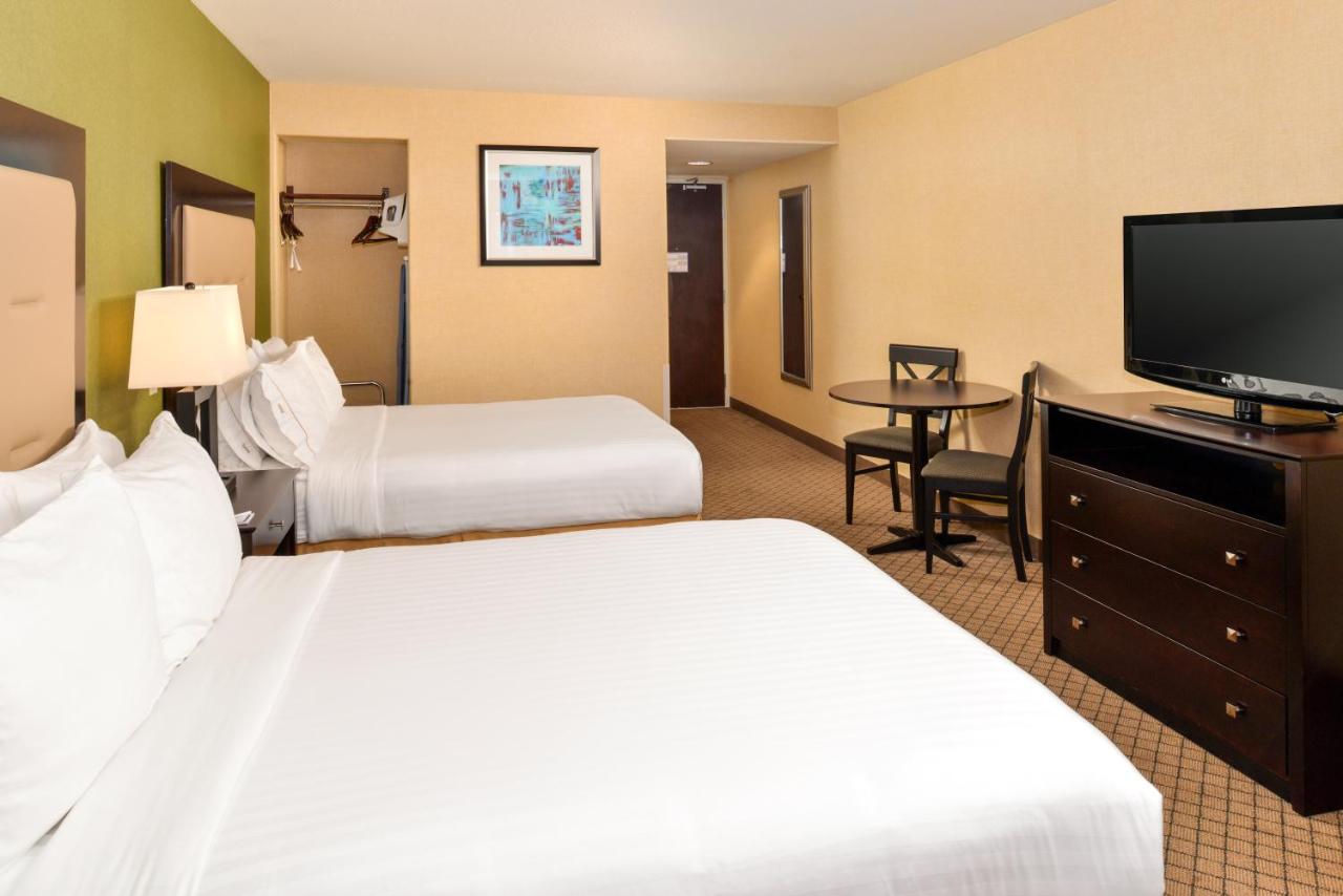 Queen Room with Two Queen Beds at Holiday Inn Express Sacramento Airport Woodland by IHG