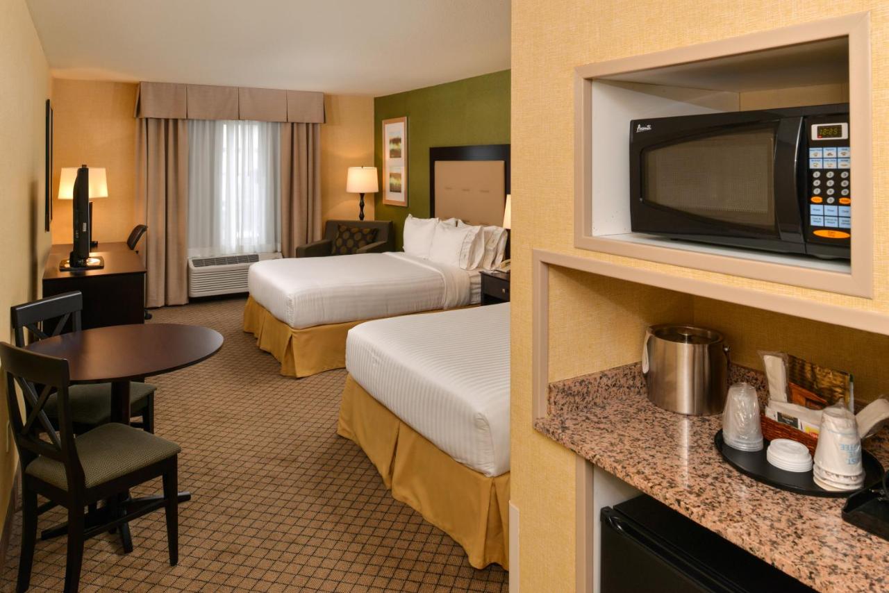 Queen Room with Two Queen Beds at Holiday Inn Express Sacramento Airport Woodland by IHG