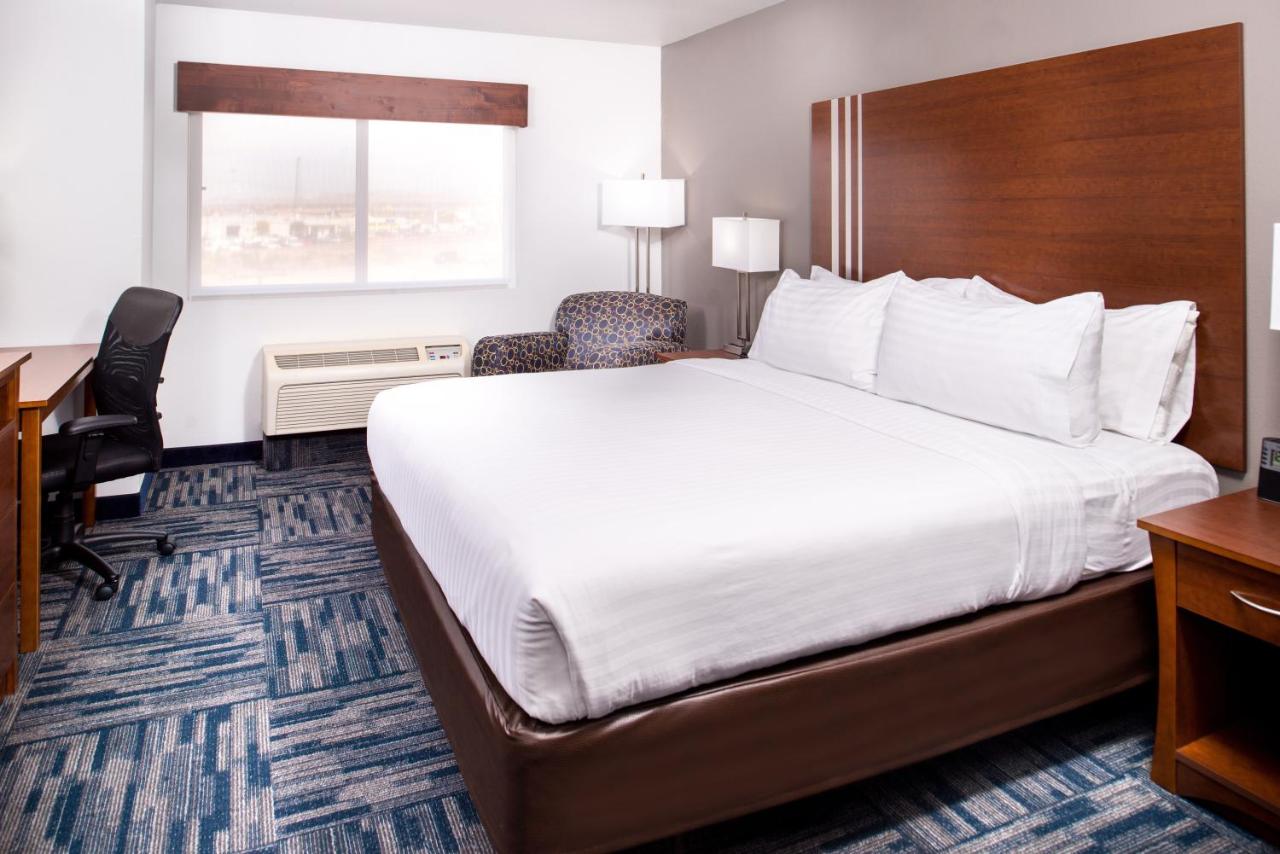 King Room at Holiday Inn Express Hotel & Suites Alamogordo Hwy 54/70 by IHG