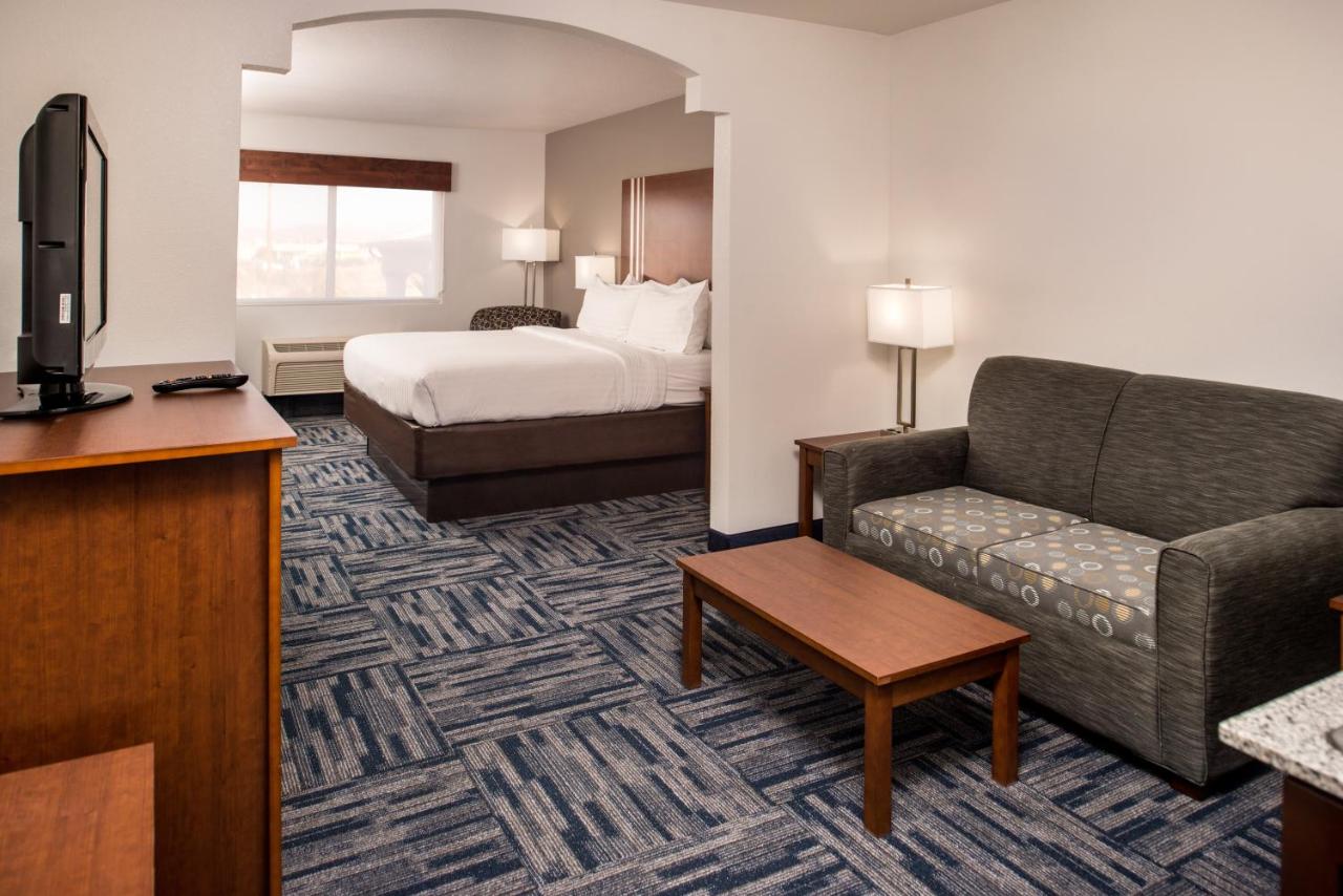 Double Room - Mobility Accessible Tub - Non-Smoking at Holiday Inn Express Hotel & Suites Alamogordo Hwy 54/70 by IHG