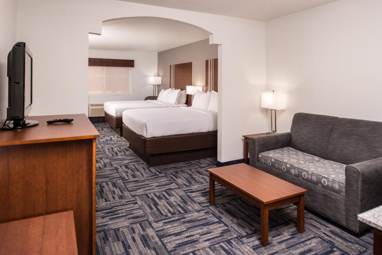 Queen Suite at Holiday Inn Express Hotel & Suites Alamogordo Hwy 54/70 by IHG