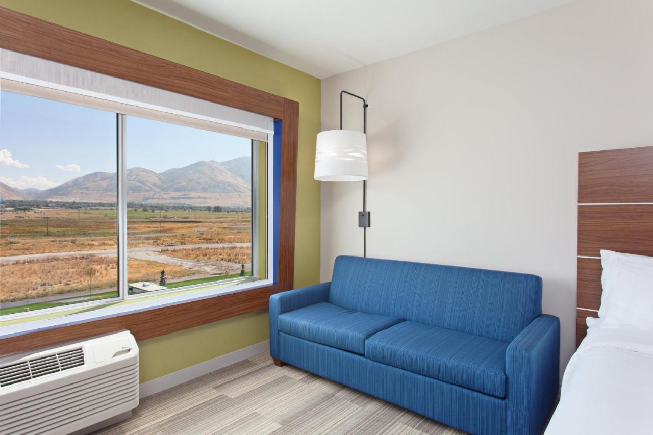 Leisure King Room - Non-Smoking at Holiday Inn Express & Suites Brigham City - North Utah by IHG
