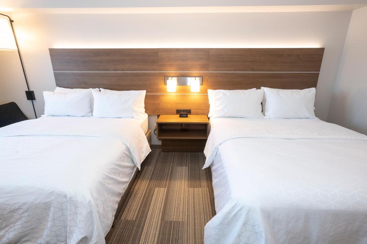 Queen Room with Two Queen Beds at Holiday Inn Express Hotel & Suites Iron Mountain by IHG