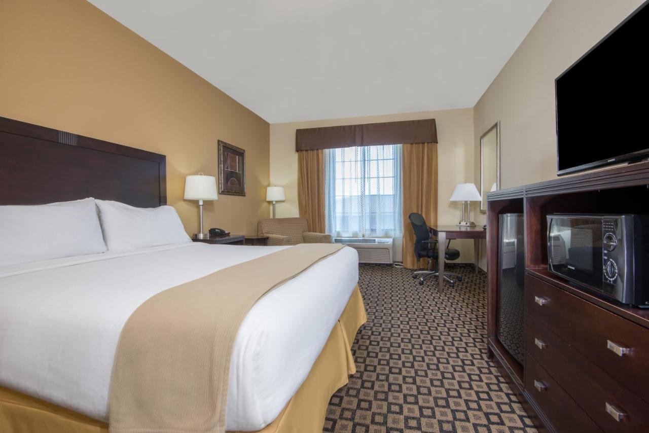 Executive King Room - Non-Smoking at Holiday Inn Express Hotel & Suites Clovis by IHG