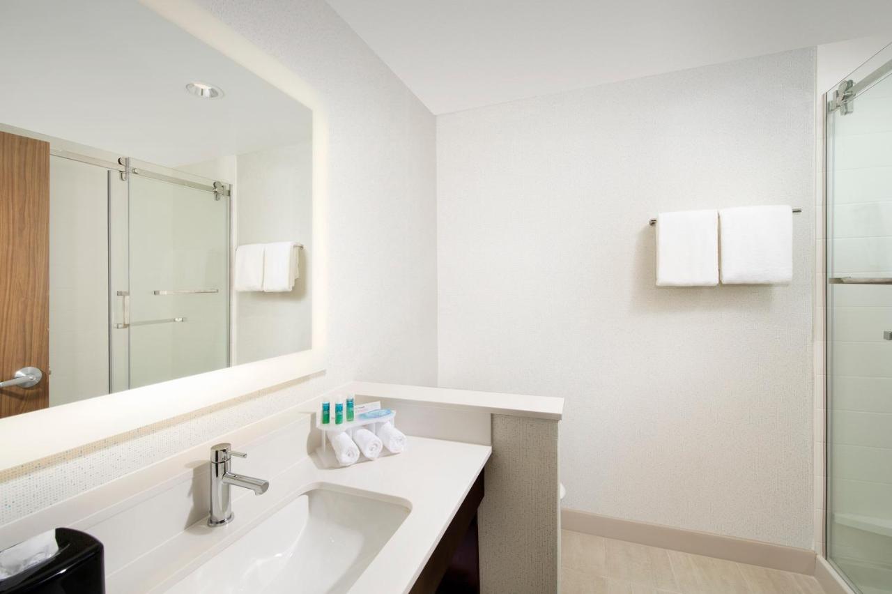 Executive King Room at Holiday Inn Express & Suites New Braunfels by IHG