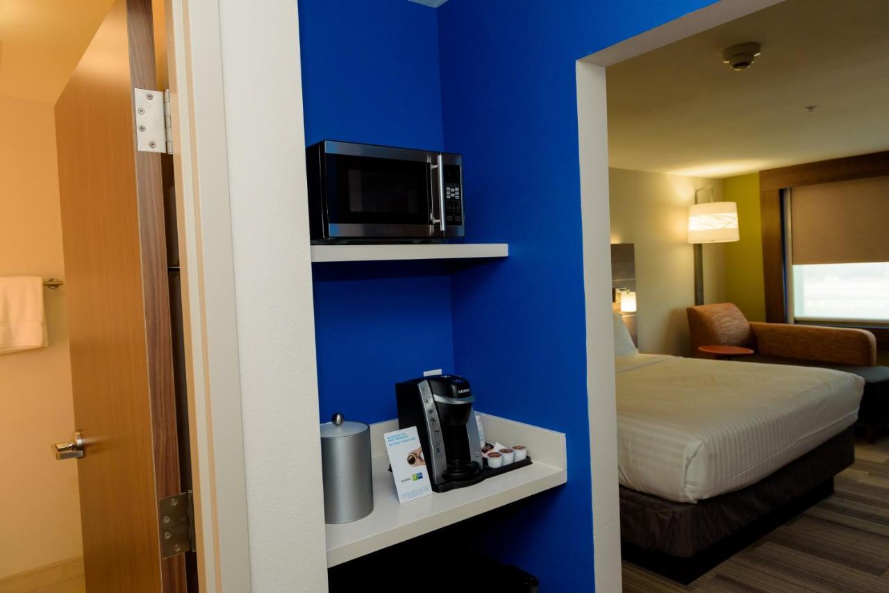 King Room at Holiday Inn Express & Suites McKinney - Frisco East by IHG