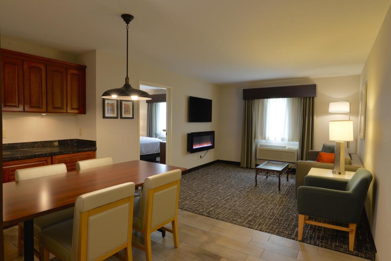 King Suite - Non-Smoking at Holiday Inn Hotel & Suites Minneapolis - Lakeville by IHG