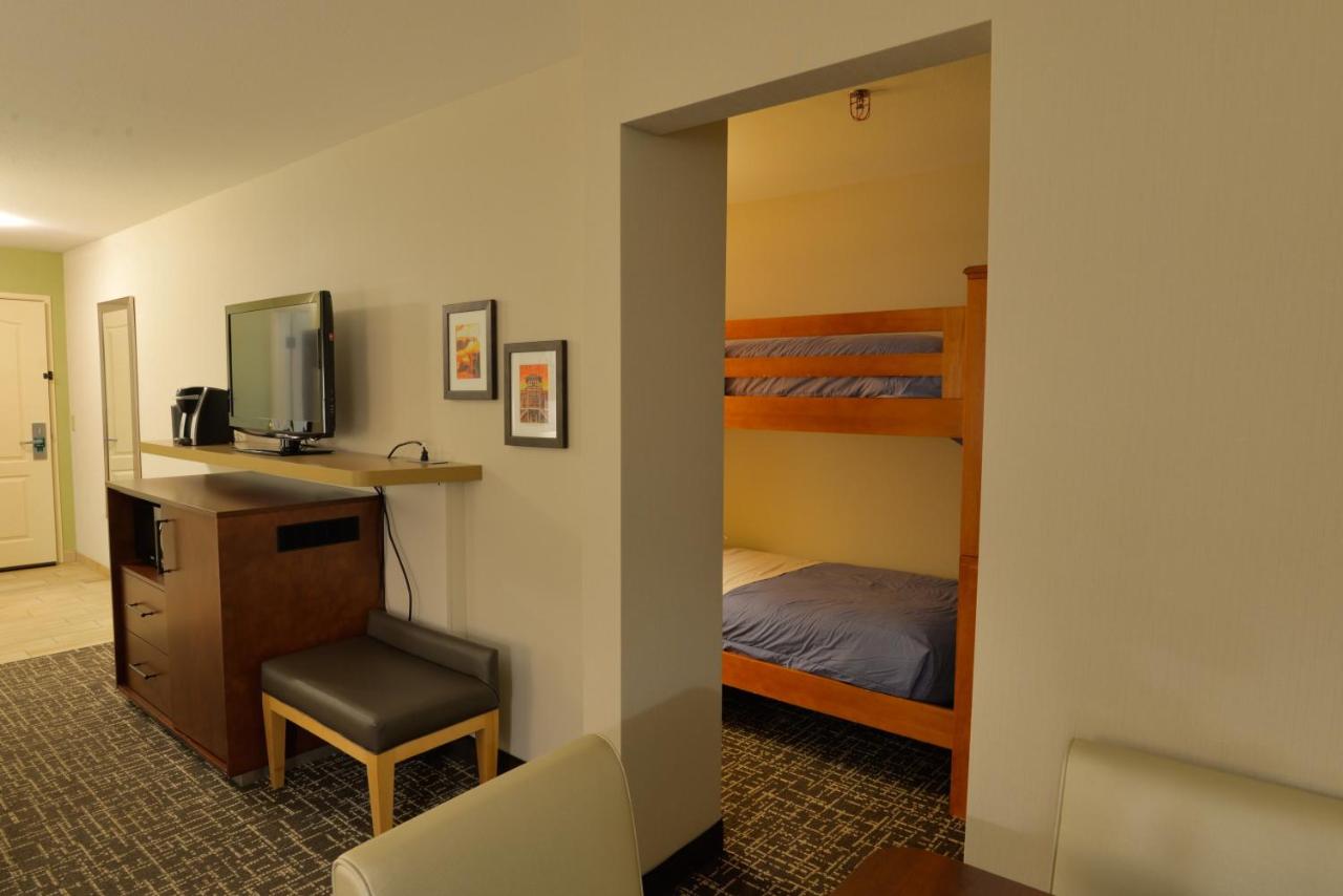 Family Suite at Holiday Inn Hotel & Suites Minneapolis - Lakeville by IHG