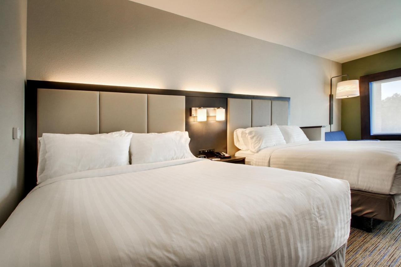 Suite - Hearing Accessible - Non-Smoking at Holiday Inn Express & Suites Summerville by IHG