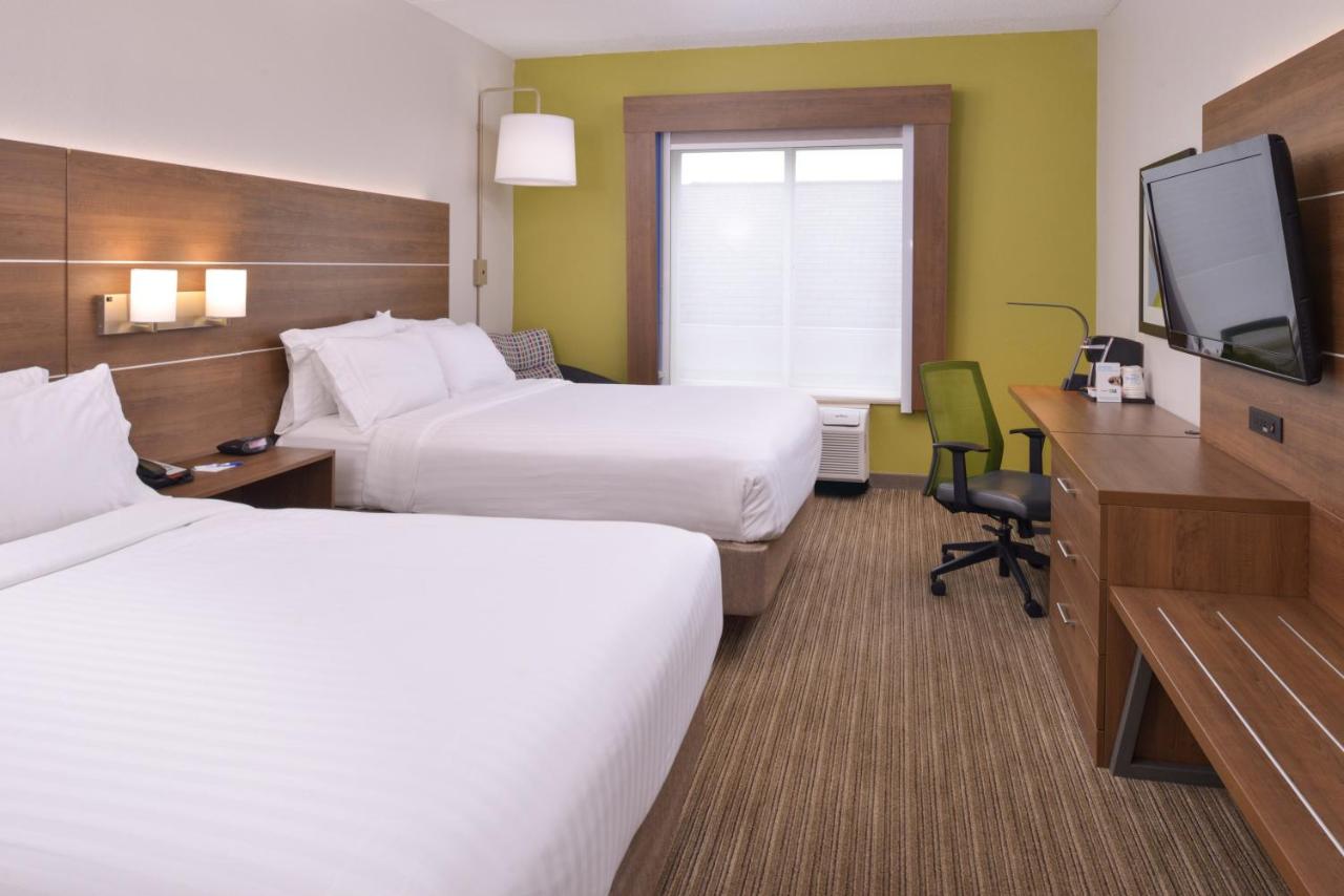 Room with Two Beds - Hearing Accessible - Non-Smoking at Holiday Inn Express & Suites Chattanooga (East Ridge) by IHG