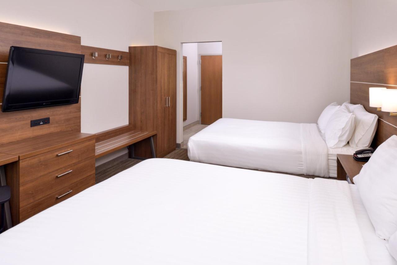 Room with Two Beds - Hearing Accessible - Non-Smoking at Holiday Inn Express & Suites Chattanooga (East Ridge) by IHG