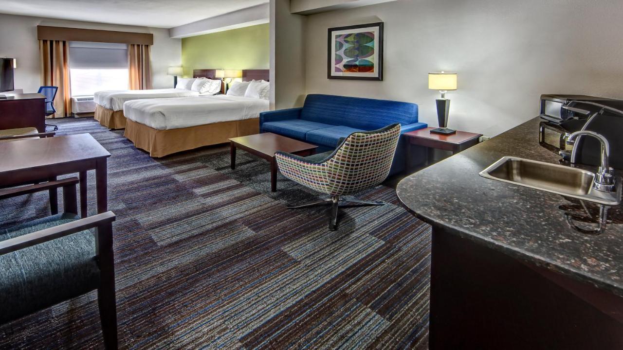 Executive Queen Suite with Two Queen Beds - Non-Smoking at Holiday Inn Express Hotel & Suites Cookeville by IHG