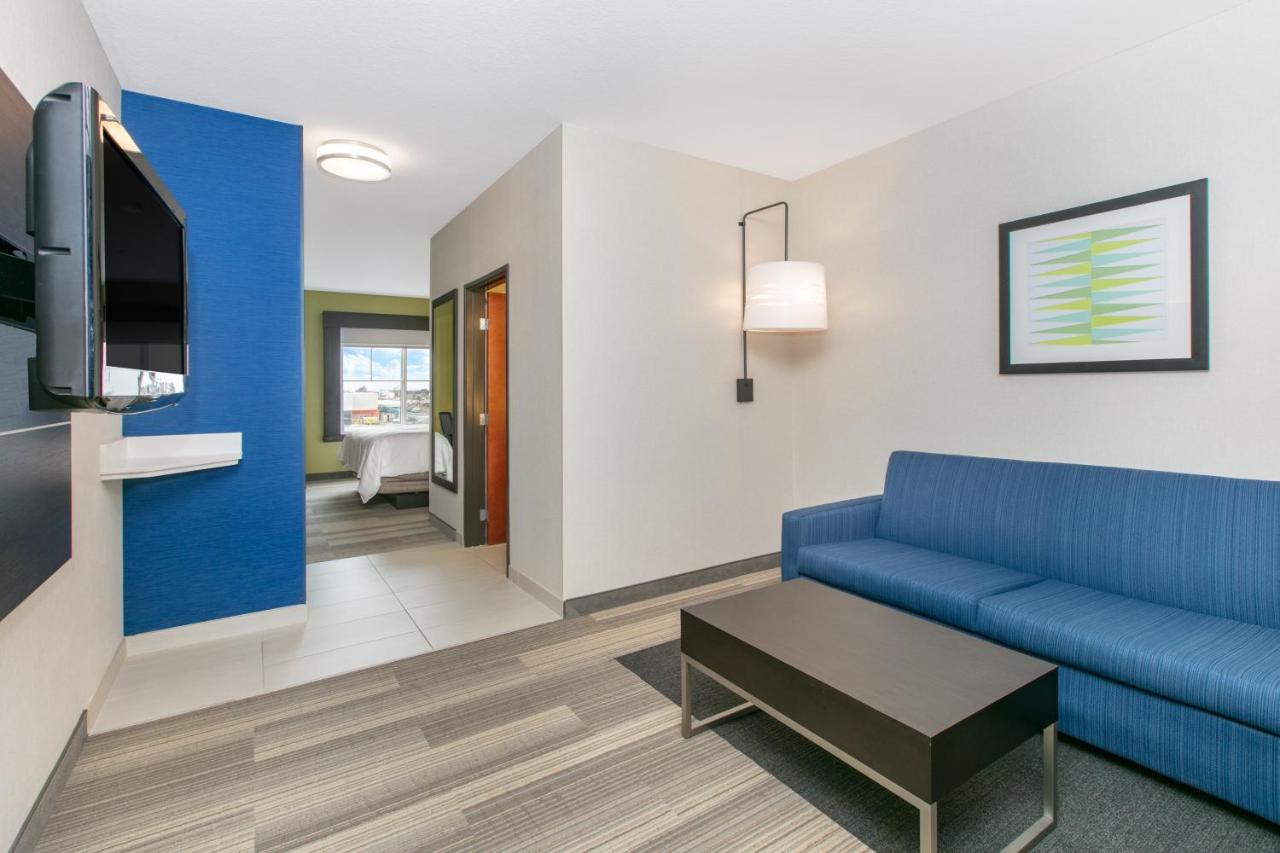 King Suite with Sofa Bed at Holiday Inn Express Hotel & Suites Seaside-Convention Center by IHG