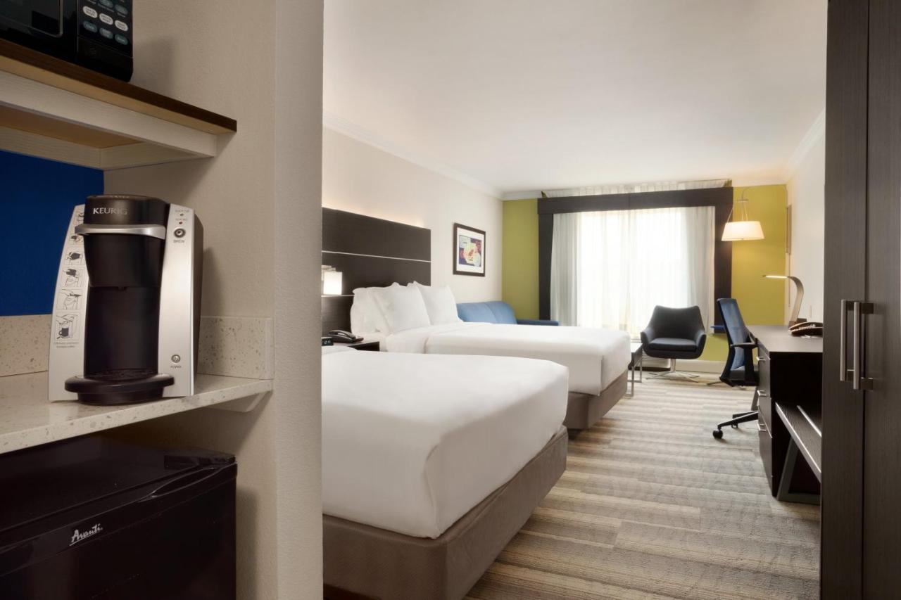 Queen Room with Two Queen Beds at Holiday Inn Express & Suites Dallas NE - Allen by IHG